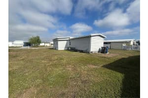 204 52ND AVENUE PLAZA EAST PLAZA, BRADENTON, FL 34203 - MLS#MFRA4675338