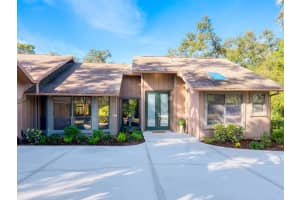 4729 OAK RUN DRIVE, SARASOTA, FL 34243 - MLS#MFRA4675346