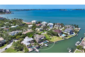 975 Whitakers Ln, SARASOTA