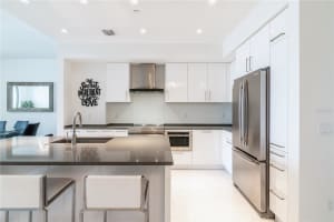 111 PINEAPPLE AVENUE, SARASOTA, FL 34236 - MLS#MFRA4675396