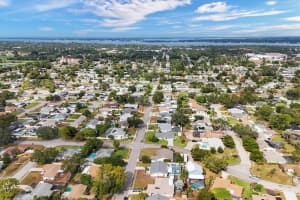 2105 39TH STREET, BRADENTON, FL 34205 - MLS#MFRA4675407