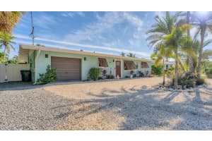 154 CRESCENT DRIVE, ANNA MARIA, FL 34216 - MLS#MFRA4675421