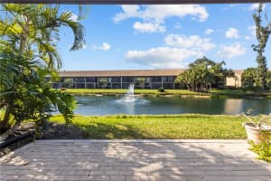 5618 Ashton Lake Dr #5618, SARASOTA