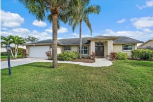 4424 DIAMOND CIRCLE, SARASOTA, FL 34233 - MLS#MFRA4675437
