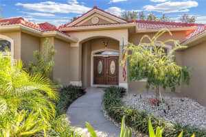 5723 EASTWIND DRIVE, SARASOTA, FL 34233 - MLS#MFRA4675503