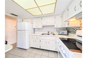 6105 CORAL WAY, BRADENTON, FL 34207 - MLS#MFRA4675516