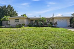 2651 LEAFY LANE, SARASOTA, FL 34239 - MLS#MFRA4675519