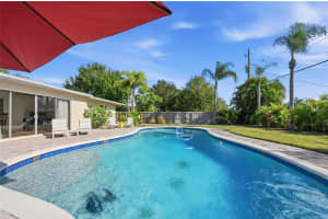 2651 LEAFY LANE, SARASOTA, FL 34239 - MLS#MFRA4675519