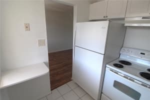 3101 BEE RIDGE ROAD, SARASOTA, FL 34239 - MLS#MFRA4675531