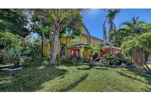 2429 WHIPPOORWILL CIRCLE, SARASOTA, FL 34231 - MLS#MFRA4675587