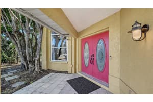 2429 WHIPPOORWILL CIRCLE, SARASOTA, FL 34231 - MLS#MFRA4675587