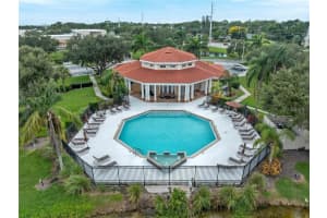 2732 HIDDEN LAKE BOULEVARD, SARASOTA, FL 34237 - MLS#MFRA4675591