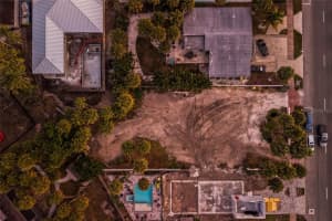 130 N BLVD OF THE PRESIDENTS, SARASOTA, FL 34236 - MLS#MFRA4675644