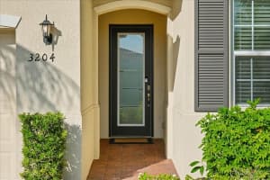 3204 ROYAL GARDENS AVENUE, FORT MYERS, FL 33916 - MLS#MFRA4675665