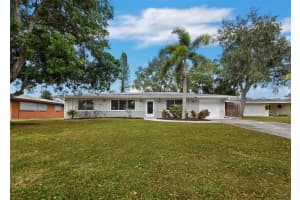 2417 PARSON LANE, SARASOTA, FL 34239 - MLS#MFRA4675748
