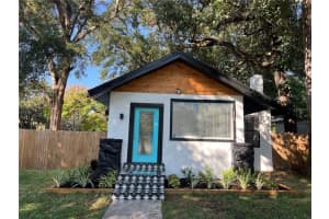 1502 KNOLLWOOD STREET, TAMPA, FL 33610 - MLS#MFRA4675797