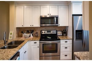 433 CERROMAR LANE, VENICE, FL 34293 - MLS#MFRA4675839