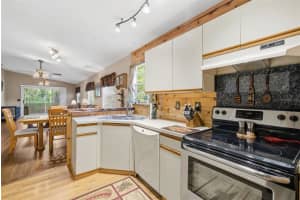 331 BEARDED OAKS CIRCLE, SARASOTA, FL 34232 - MLS#MFRA4675873