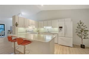 4716 OAK FOREST DRIVE, SARASOTA, FL 34231 - MLS#MFRA4675893