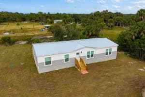 15037 284TH STREET, OKEECHOBEE, FL 34972 - MLS#MFRA4675894