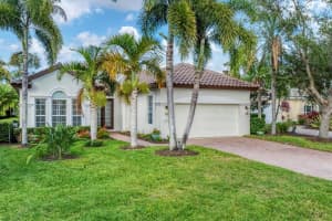 8330 ABINGDON COURT, UNIVERSITY PARK, FL 34201 - MLS#MFRA4675950