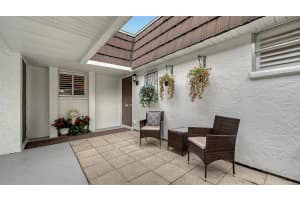 3904 ASHWOOD LANE, SARASOTA, FL 34232 - MLS#MFRA4675958