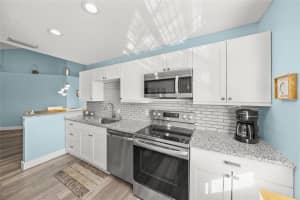 5528 FAIR OAKS STREET, BRADENTON, FL 34203 - MLS#MFRA4675997