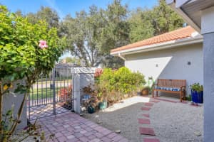 4305 HIGHLAND OAKS CIRCLE, SARASOTA, FL 34235 - MLS#MFRA4676006