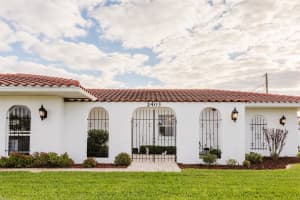 2403 75TH STREET, BRADENTON, FL 34209 - MLS#MFRA4676009