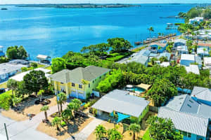 503 BAYVIEW DRIVE, HOLMES BEACH, FL 34217 - MLS#MFRA4676121