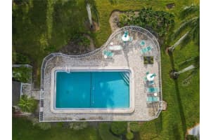 2375 LAKESIDE MEWS, SARASOTA, FL 34235 - MLS#MFRA4676142