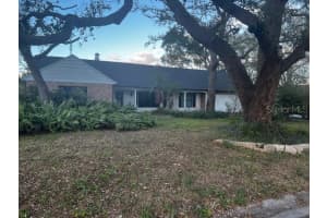 610 Valle Vista Dr, BRANDON