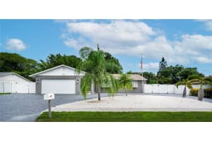 1011 67TH AVENUE DRIVE, BRADENTON, FL 34207 - MLS#MFRA4676186