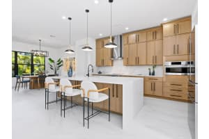 2303 LOMA LINDA STREET, SARASOTA, FL 34239 - MLS#MFRA4676235