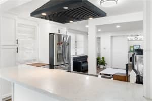 4105 ROCKEFELLER AVENUE, SARASOTA, FL 34231 - MLS#MFRA4676273