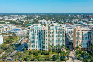 800 TAMIAMI TRAIL, SARASOTA, FL 34236 - MLS#MFRA4676300