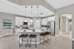 7538 DIVOT LOOP, LAKEWOOD RANCH, FL 34202 - MLS#MFRA4676354