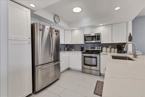 101 GULFSTREAM AVENUE, SARASOTA, FL 34236 - MLS#MFRA4676360