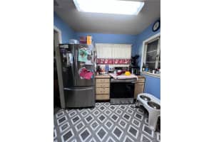 640 LIME AVENUE, SARASOTA, FL 34237 - MLS#MFRA4676495