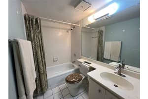 1617 BROOKHOUSE DRIVE, SARASOTA, FL 34231 - MLS#MFRA4676511