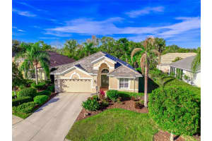 8408 WHISPERING WOODS COURT, LAKEWOOD RANCH, FL 34202 - MLS#MFRA4676527