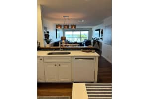 8977 MIDNIGHT PASS ROAD, SARASOTA, FL 34242 - MLS#MFRA4676582