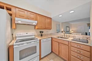 6650 DRAW LANE, SARASOTA, FL 34238 - MLS#MFRA4676588