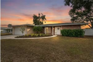 6637 BOWLINE DRIVE, SARASOTA, FL 34231 - MLS#MFRA4676661