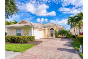 7675 Uliva Way, SARASOTA