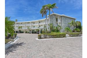 100 Sands Point Rd #225, LONGBOAT KEY