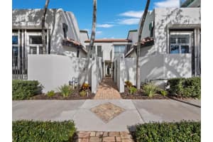 200 COCOANUT AVENUE, SARASOTA, FL 34236 - MLS#MFRA4676689