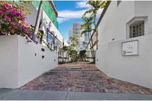 200 COCOANUT AVENUE, SARASOTA, FL 34236 - MLS#MFRA4676689