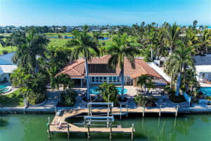 608 HAMPSHIRE LANE, HOLMES BEACH, FL 34217 - MLS#MFRA4676809