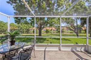 3177 LAKE PARK LANE, SARASOTA, FL 34231 - MLS#MFRA4676834